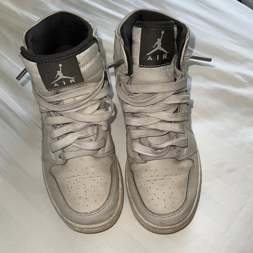 Jordan Kids Sneakers in Gray and Black